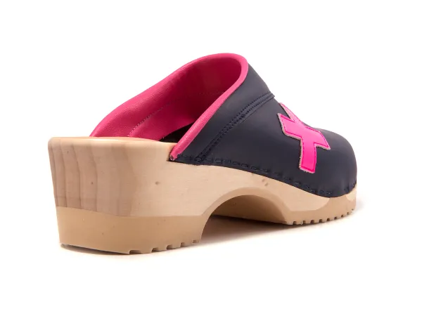 tjoelup_first_aid_navy_pi_2.webp Tjoelup First Aid Navy Pink